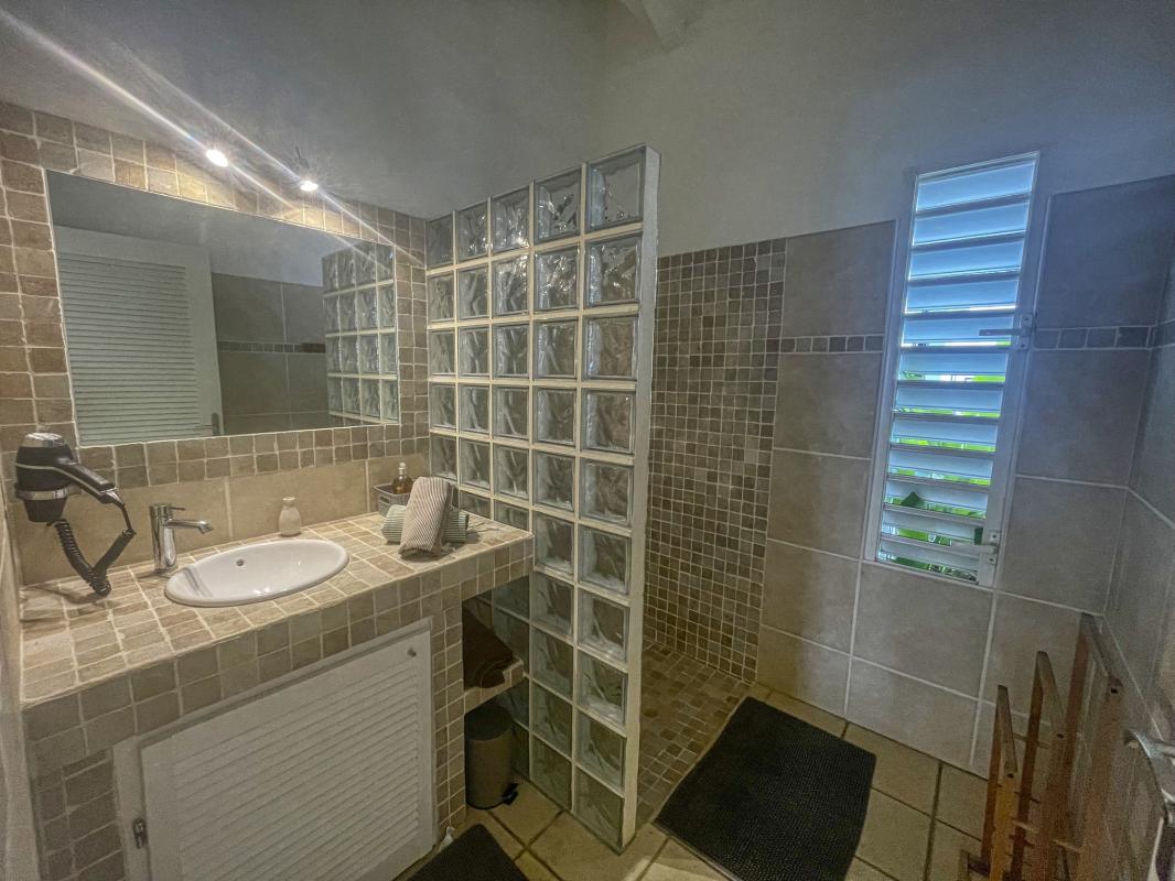 23.Location villa piscine vue mer Ste Anne Guadeloupe_Chambre 2